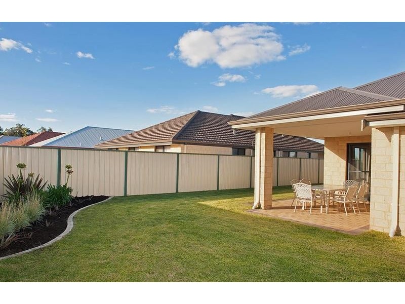 10 Mary Road, Yalyalup WA 6280