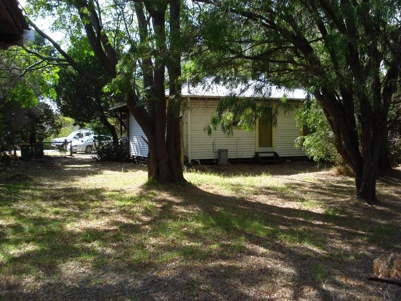 2 Lorna Street, Dunsborough WA 6281