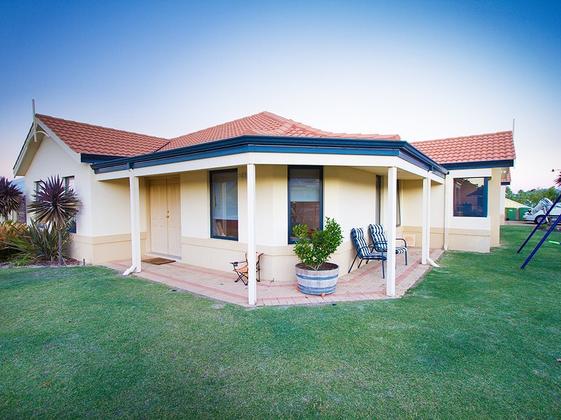25 Indooroopilly Crescent, Dunsborough WA 6281