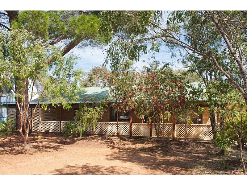 4 Pine Court, Quindalup WA 6281