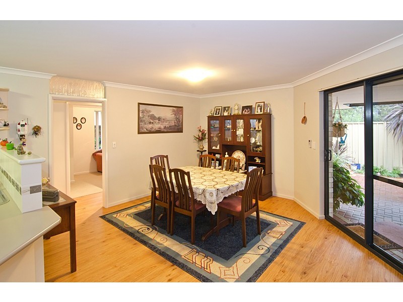 2/2 Glen Eagles Grove, West Busselton WA 6280