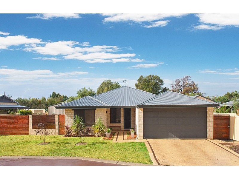 10 Hudson Place, West Busselton WA 6280