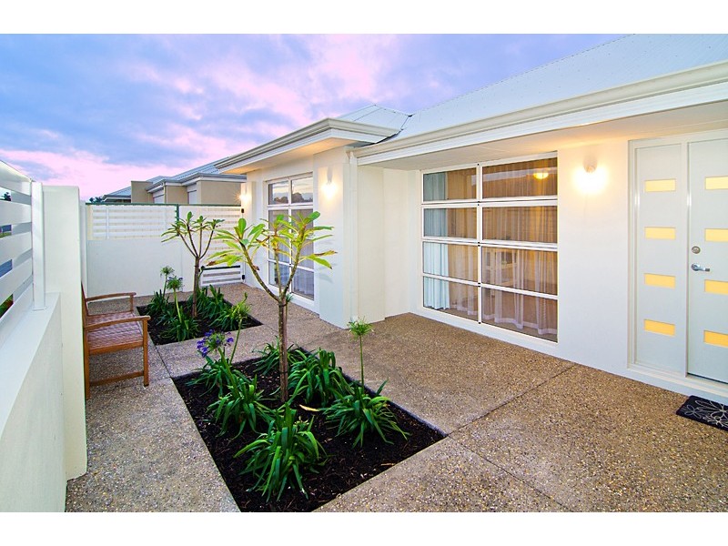 50 Santons Approach, Yalyalup WA 6280