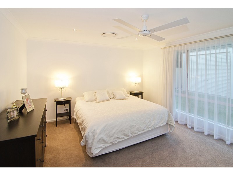 50 Santons Approach, Yalyalup WA 6280