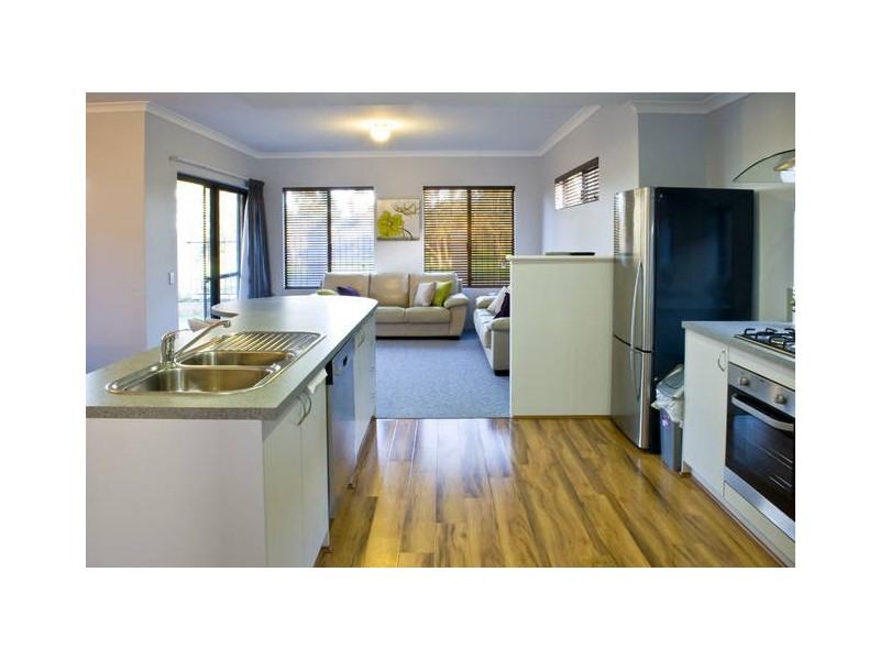 6/68 Carey Street, Busselton WA 6280