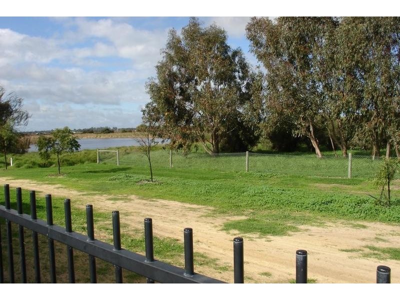 6/68 Carey Street, Busselton WA 6280