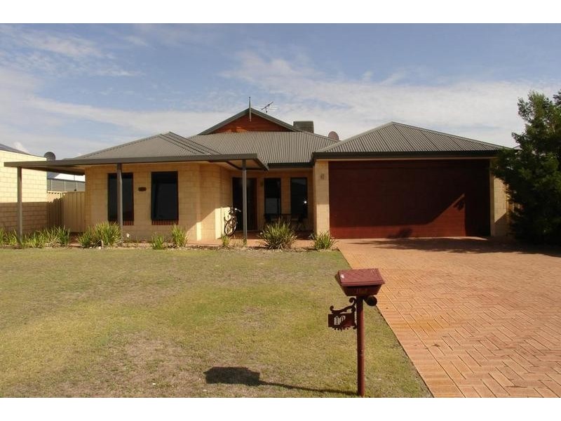 10 Kooljak Road, Broadwater WA 6280