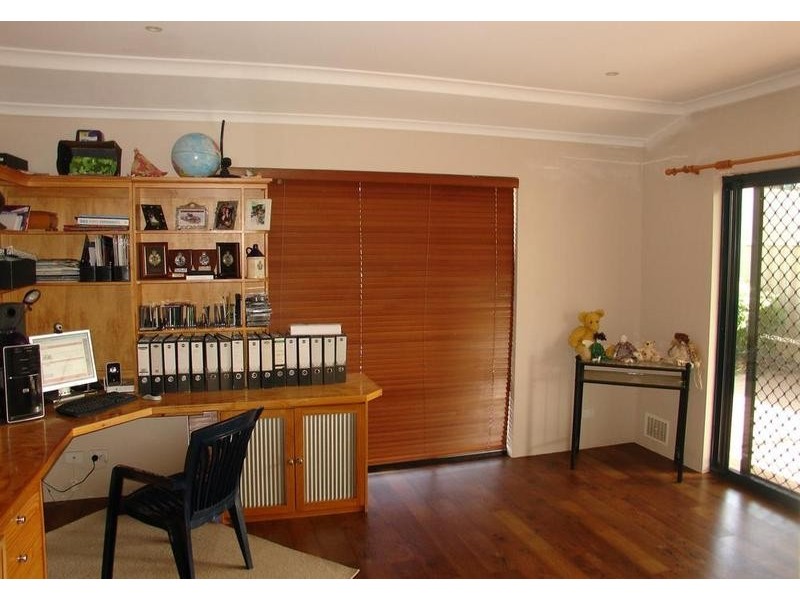 10 Kooljak Road, Broadwater WA 6280