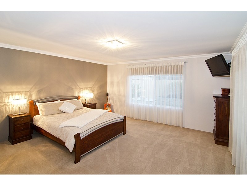 42 Marseilles Drive, Yalyalup WA 6280