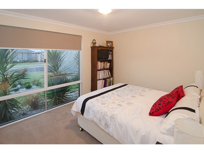 42 Marseilles Drive, Yalyalup WA 6280