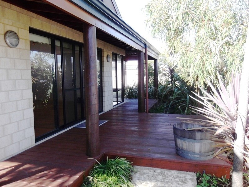 8 Marsupial Bend, Busselton WA 6280