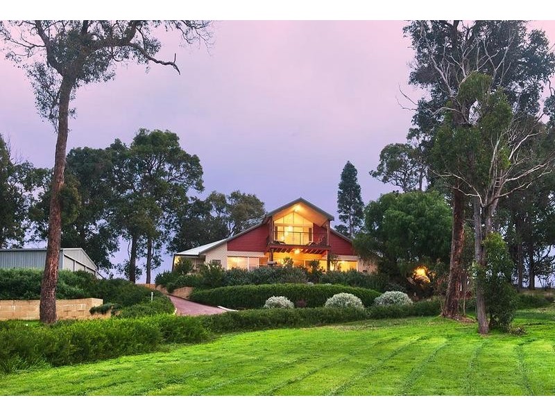 27 Bridgewater Close, Quindalup WA 6281