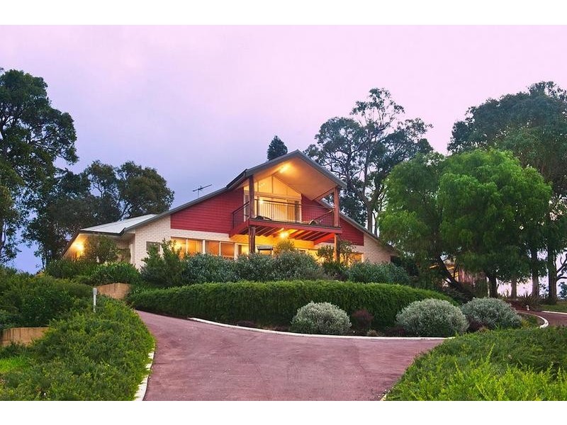 27 Bridgewater Close, Quindalup WA 6281