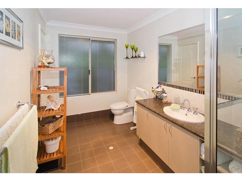 27 Bridgewater Close, Quindalup WA 6281