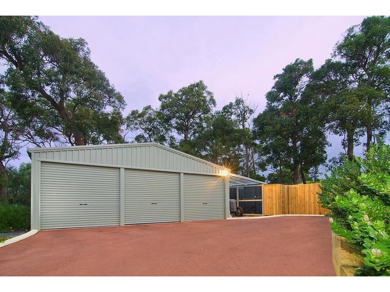 27 Bridgewater Close, Quindalup WA 6281