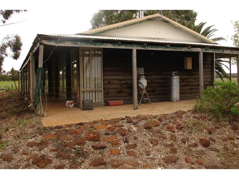 390 Oates Road, Tutunup WA 6280