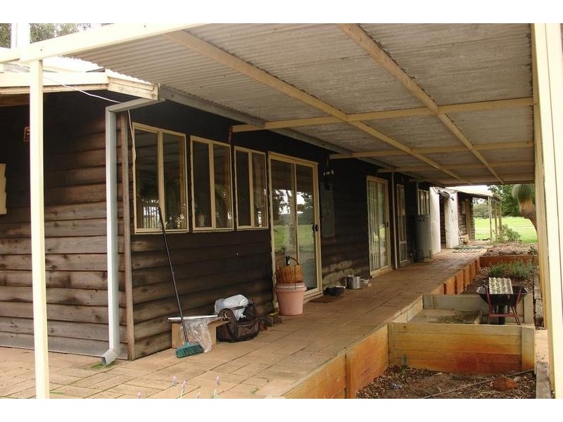 390 Oates Road, Tutunup WA 6280