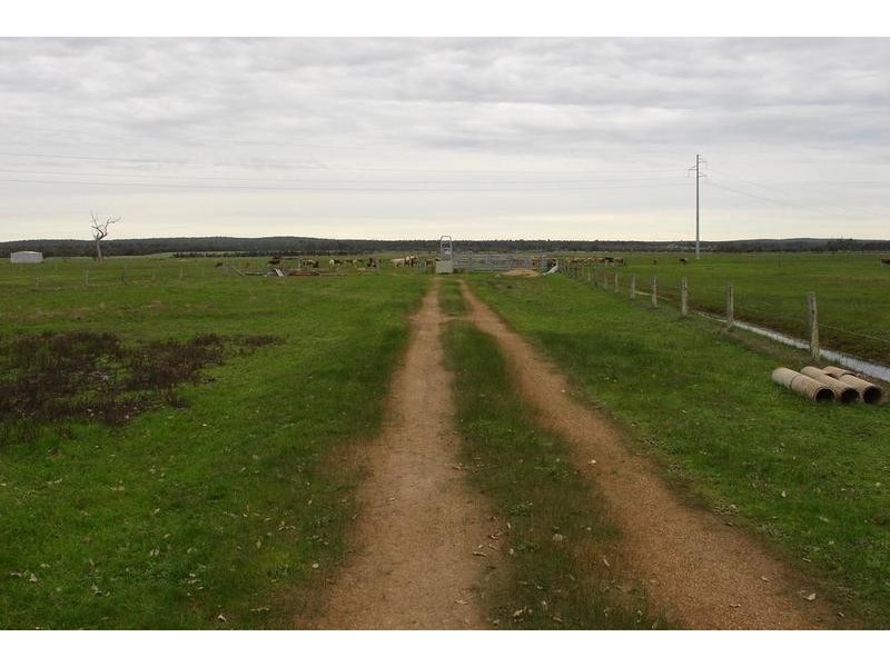 390 Oates Road, Tutunup WA 6280