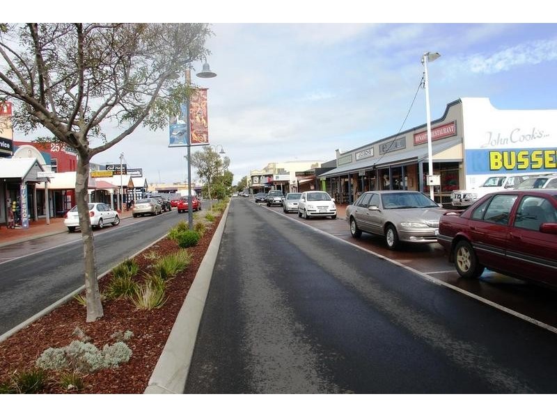 2/44 Ford Road, Busselton WA 6280