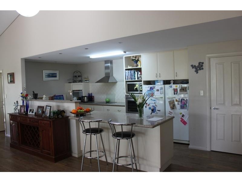 13 Lindsay Drive, Busselton WA 6280