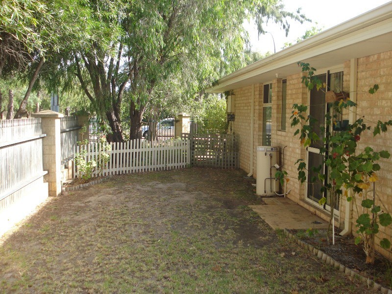 1/1 Lancaster Drive, Busselton WA 6280