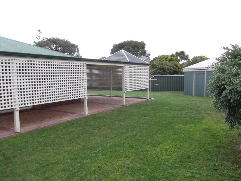 25 Harwood Road, Geographe WA 6280