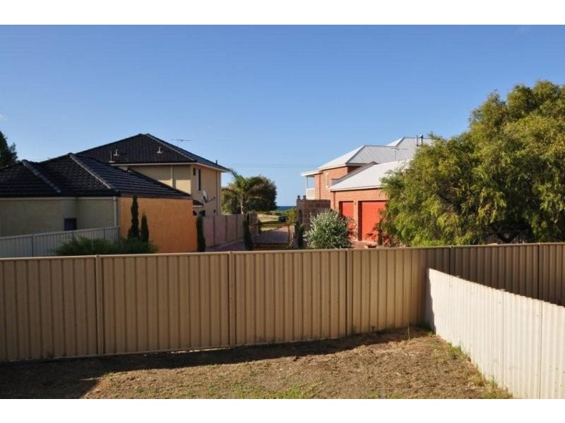 167 Marine Terrace, Geographe WA 6280