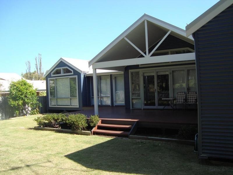 25 Norfolk Street, Dunsborough WA 6281