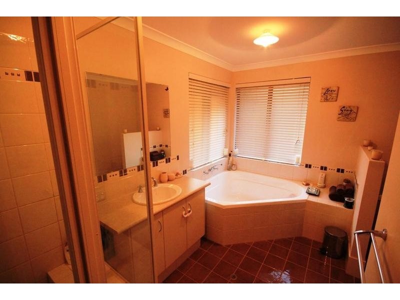 19 Honeytree Grove, Cowaramup WA 6284