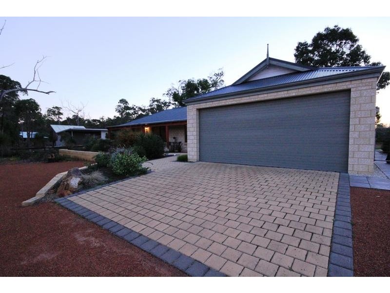19 Honeytree Grove, Cowaramup WA 6284