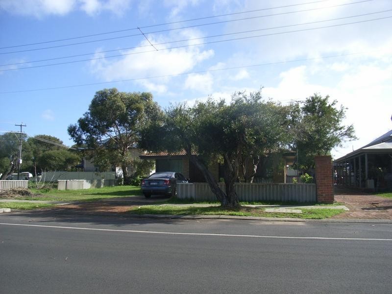 9 Brown Street, Busselton WA 6280