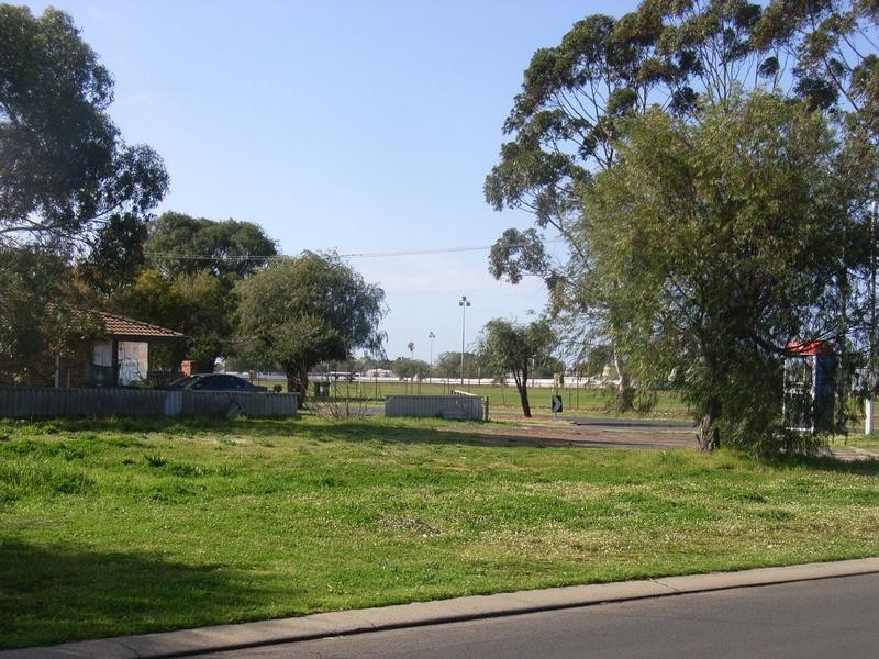 9 Brown Street, Busselton WA 6280