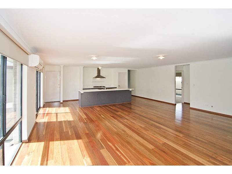 6 Mary Road, Yalyalup WA 6280