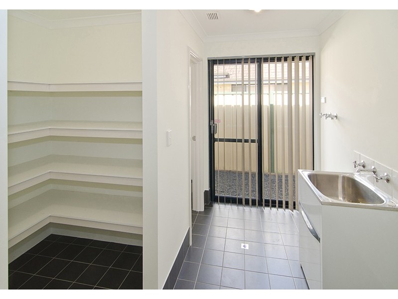 6 Mary Road, Yalyalup WA 6280