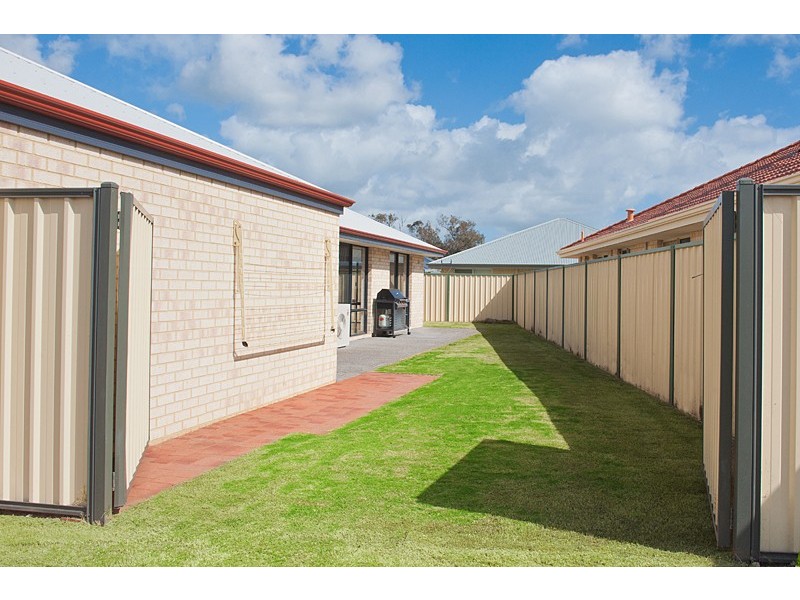 6 Mary Road, Yalyalup WA 6280
