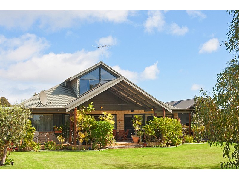 40 Brookland Loop, Dunsborough WA 6281