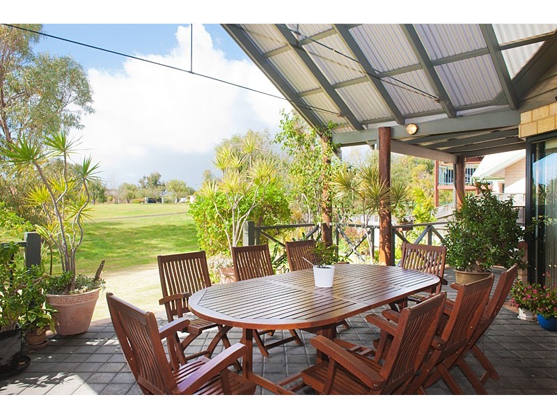 40 Brookland Loop, Dunsborough WA 6281