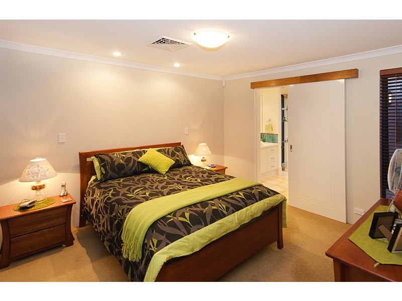 16 Peaker Court, Busselton WA 6280