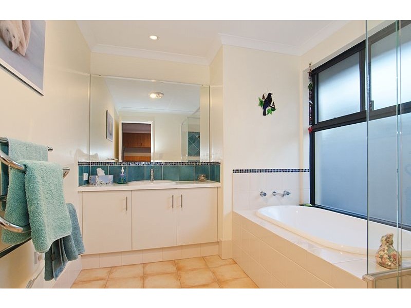 16 Peaker Court, Busselton WA 6280