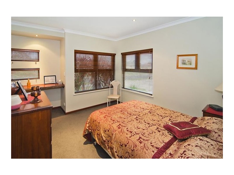 3 Seagull Drive, Broadwater WA 6280