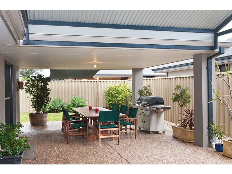 20 Lyrebird Road, Broadwater WA 6280