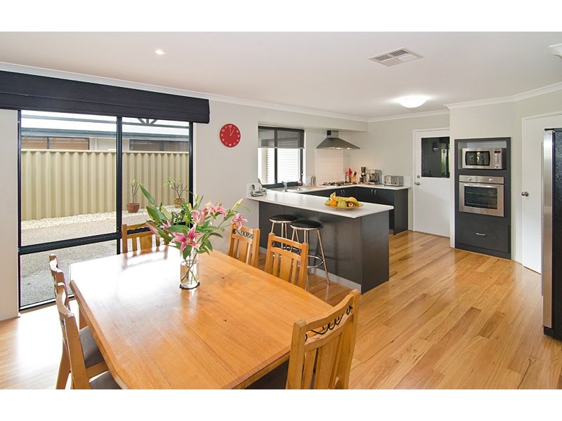 20 Lyrebird Road, Broadwater WA 6280