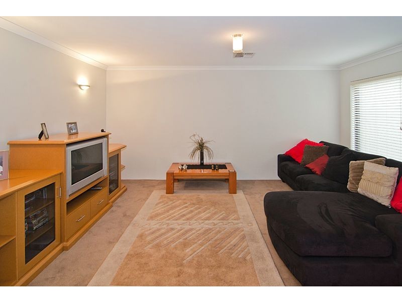 20 Lyrebird Road, Broadwater WA 6280