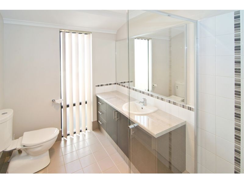 8 Mary Road, Yalyalup WA 6280