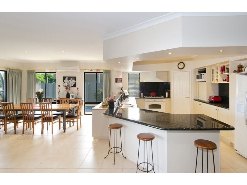 33 Lanyard Boulevard, Geographe WA 6280