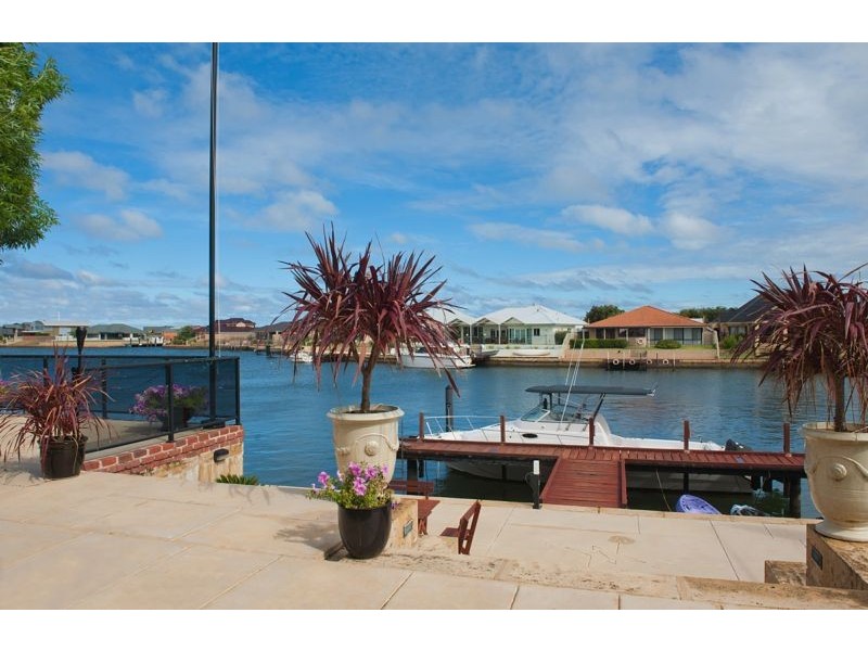33 Lanyard Boulevard, Geographe WA 6280
