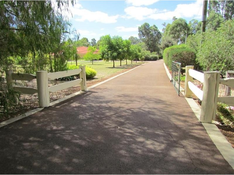 332 Mallokup Road, Stirling Estate WA 6271