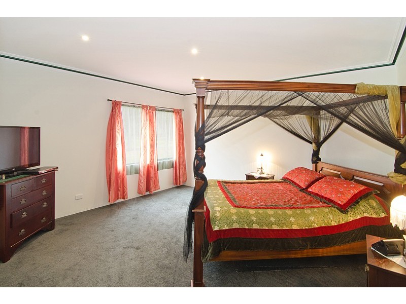 15 Tall Tree Crescent, Reinscourt WA 6280