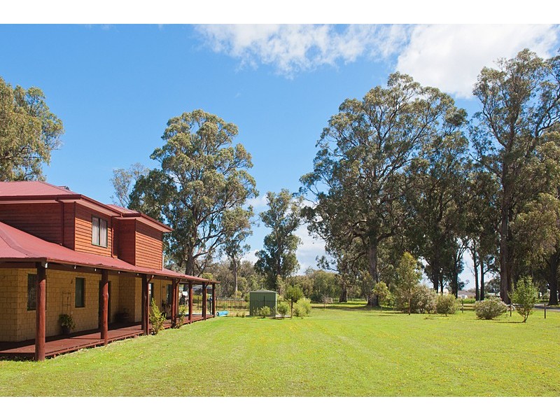 15 Tall Tree Crescent, Reinscourt WA 6280