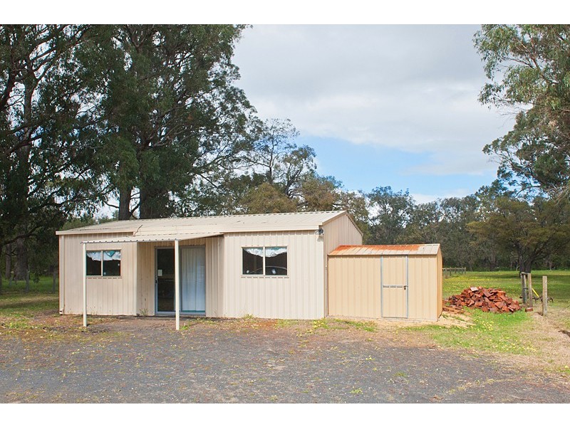 15 Tall Tree Crescent, Reinscourt WA 6280